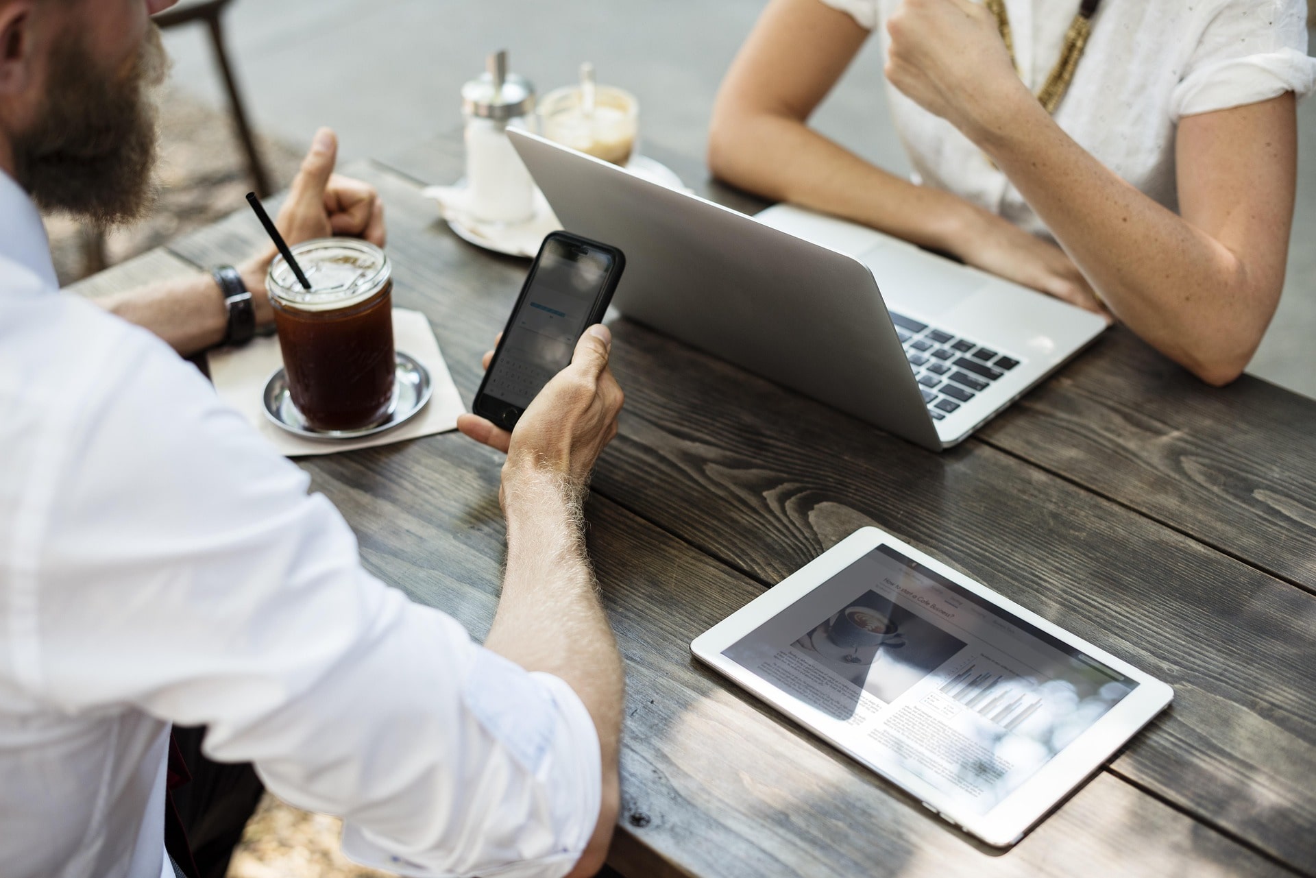 Zwei Fragen im HR-Büro